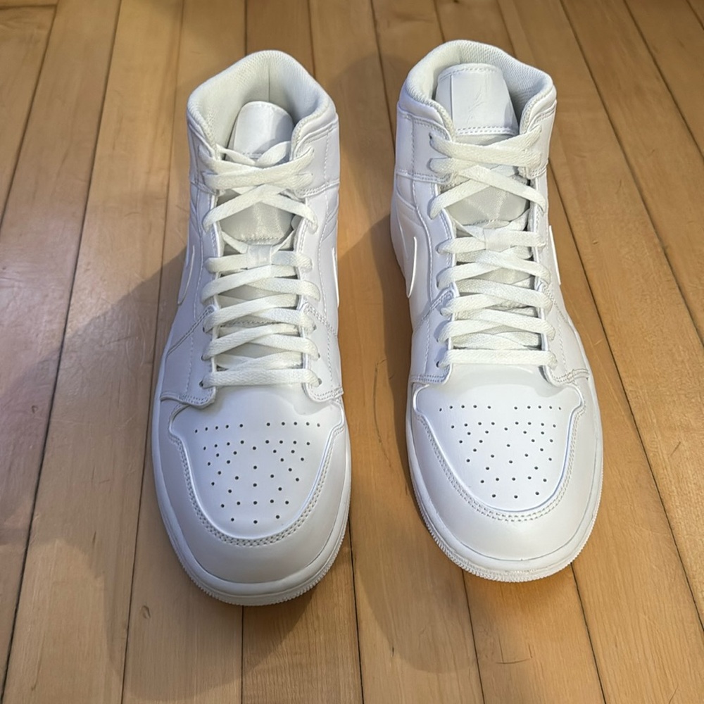 Jordan Retro 1 Mid size 12